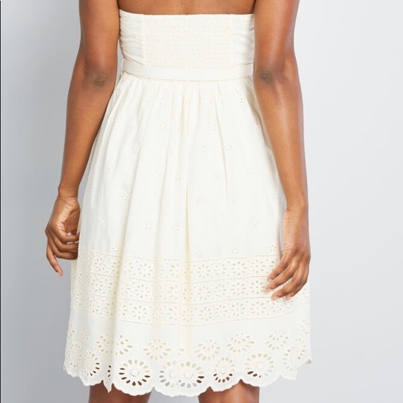 Dress never worn - Picture 2 of 2